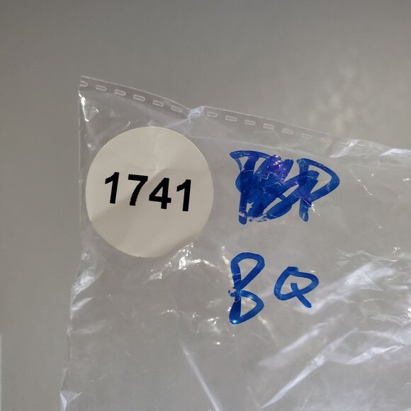 Victoria's Secret Seamless Thong Panty Women Size Small NWT Intimates - Picture 7 of 7